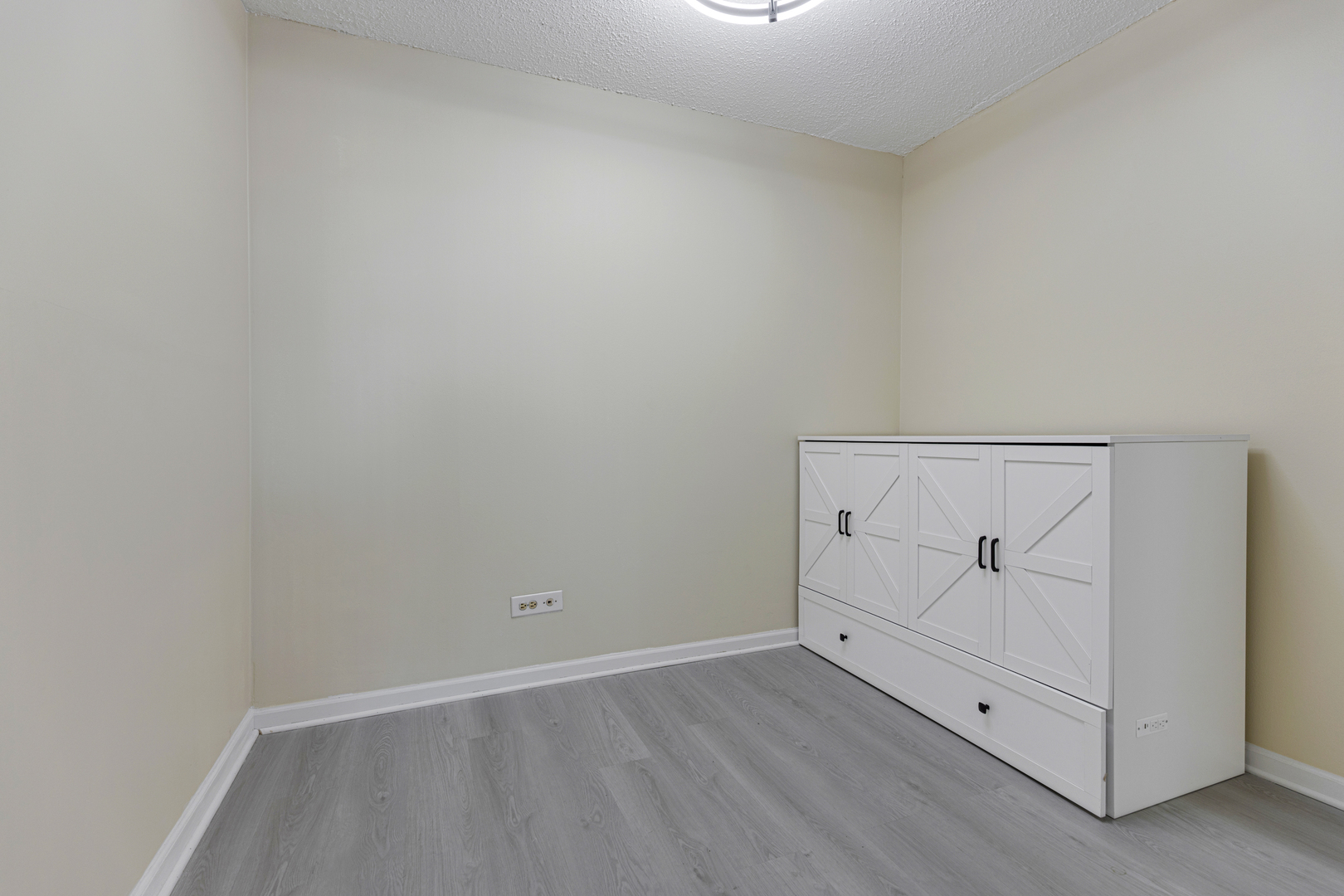1043 South York Road, Unit 209 Bensenville, IL 60106 - Photo 18 of 21