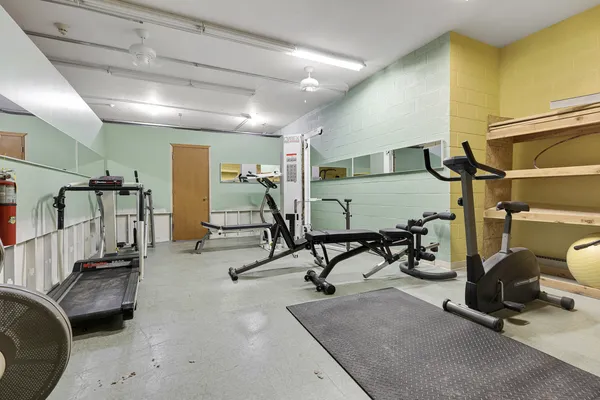 $169,900 | 1043 South York Road, Unit 209, Bensenville, IL 60106