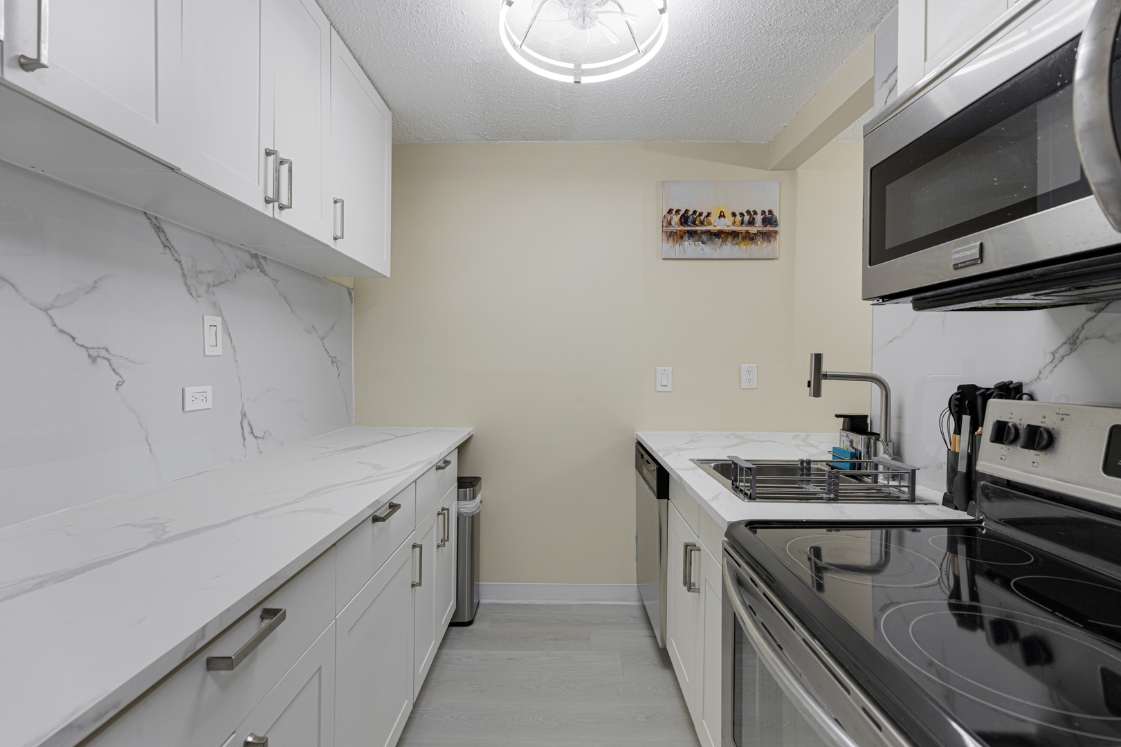 1043 South York Road, Unit 209 Bensenville, IL 60106 - Photo 9 of 21