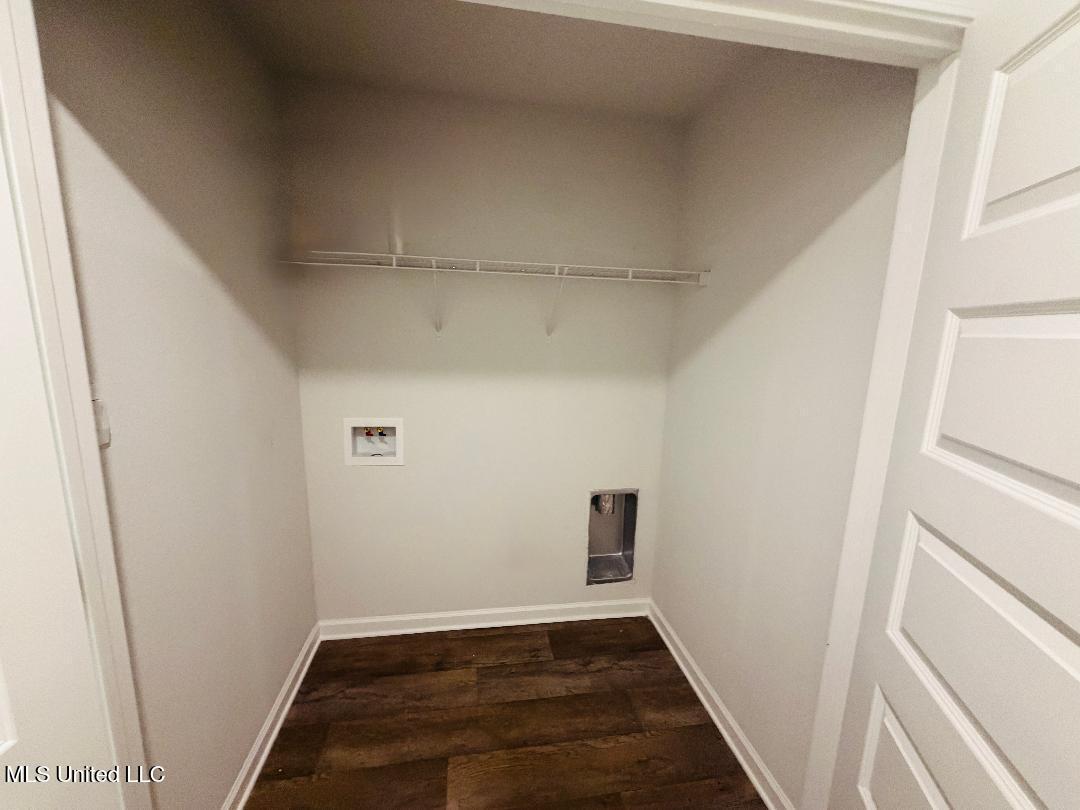 29 Crown Drive Lucedale, MS 39452 - Photo 7 of 20 CROWN LAUNDRY CLOSET