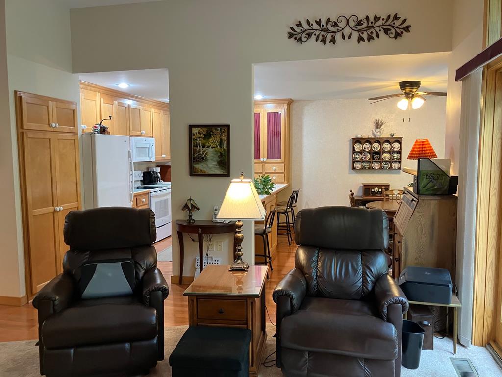 4646 Ridge Crest Road, Unit 2 Sturgeon Bay, WI 54235 - Photo 17 of 38 Gallery Image 17
