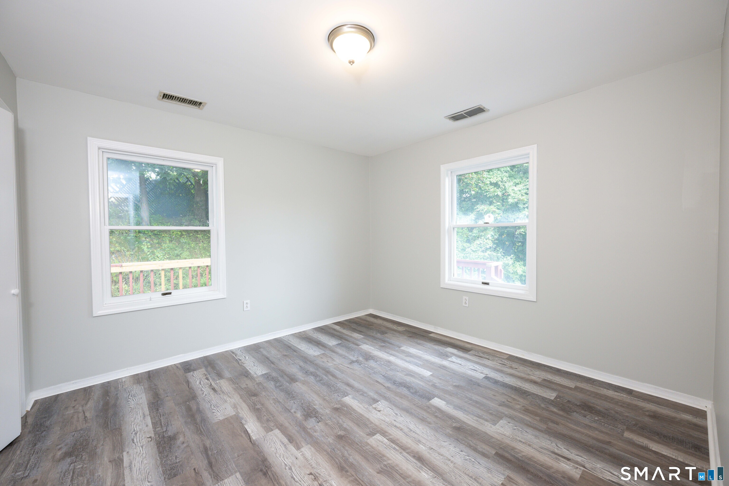 799 Foxon Road East Haven, CT 06513 - Photo 12 of 16 Gallery Image 12