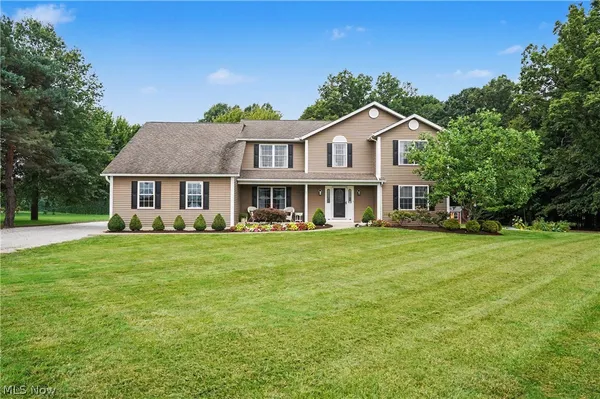 $539,800 | 18574 Highway 57, Grafton, OH 44044