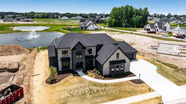$799,900 | 1207 Cascata Trail, Huntertown, IN 46748