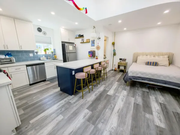 $2,595 | 3080 Ivy Street, San Diego, CA 92104