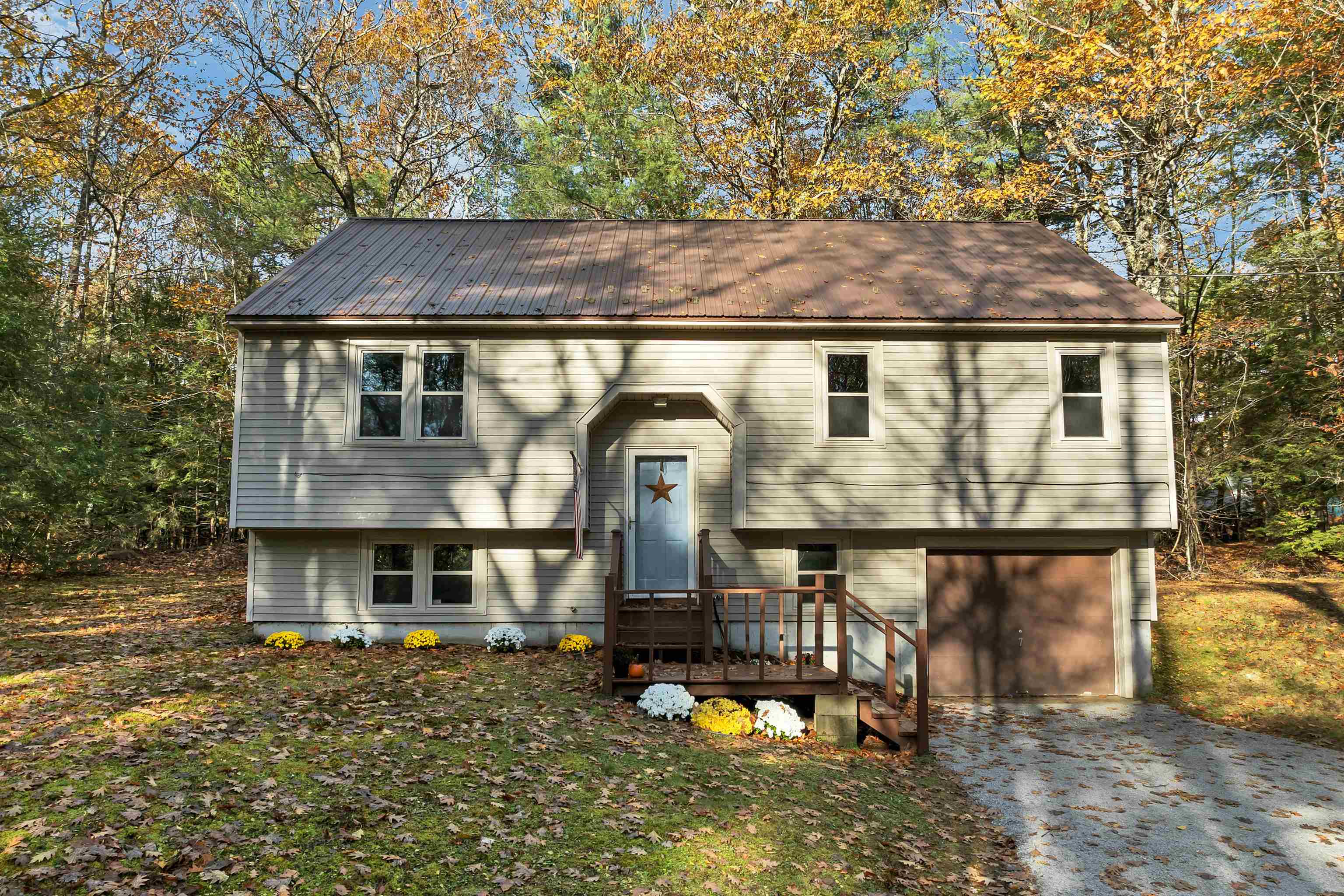 94 Mt Delight Road Deerfield, NH 03037 - Photo 4 of 57