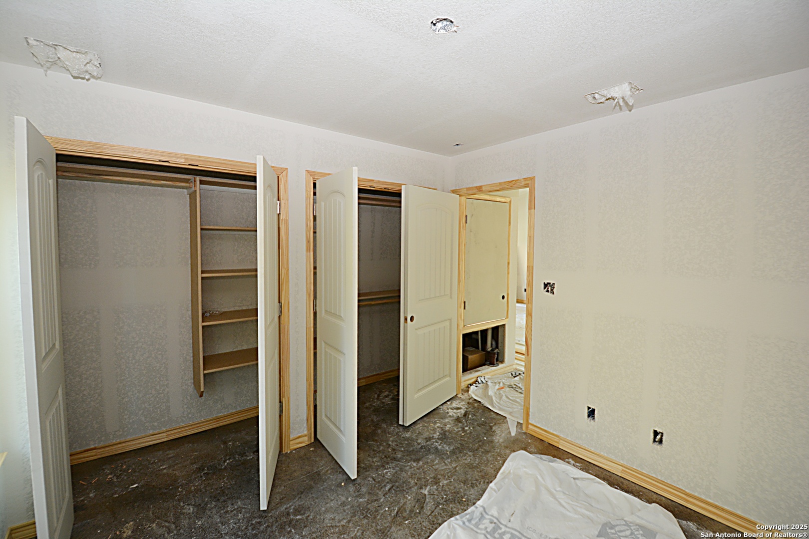 926 High Drive Spring Branch, TX 78070 - Photo 7 of 10 a view of empty room
