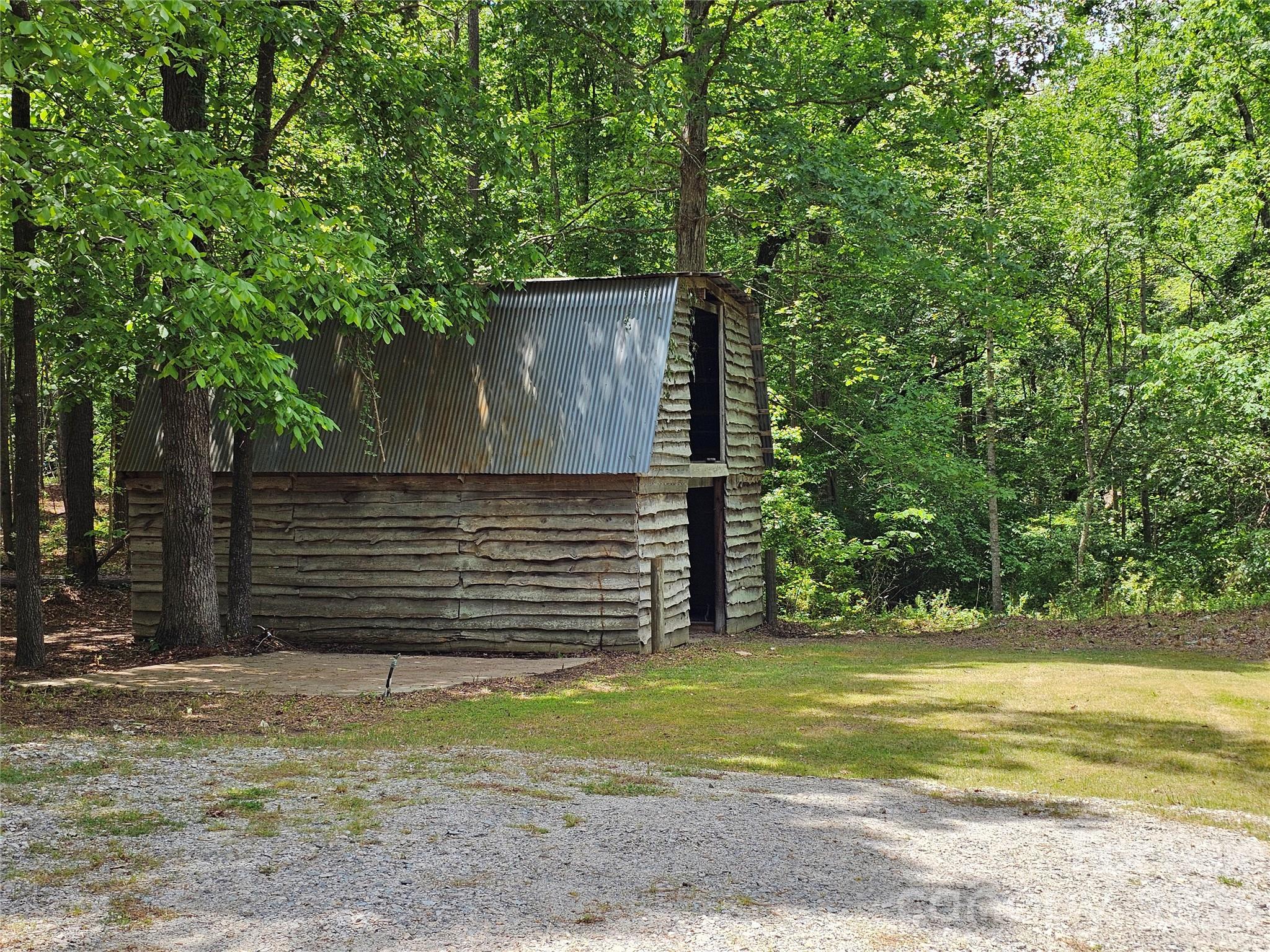5692 S-141 Great Falls, SC 29055 - Photo 41 of 48 a backyard of a house