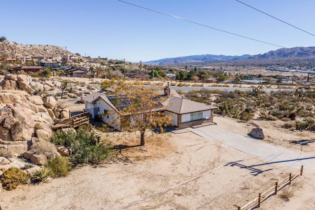 6295 Avila Road Yucca Valley, CA 92284 - Photo 3 of 75