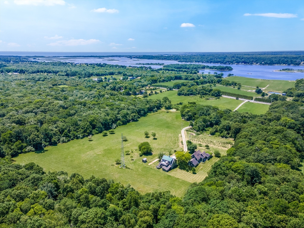442 Horseneck Road Westport, MA 02790 - Photo 1 of 38