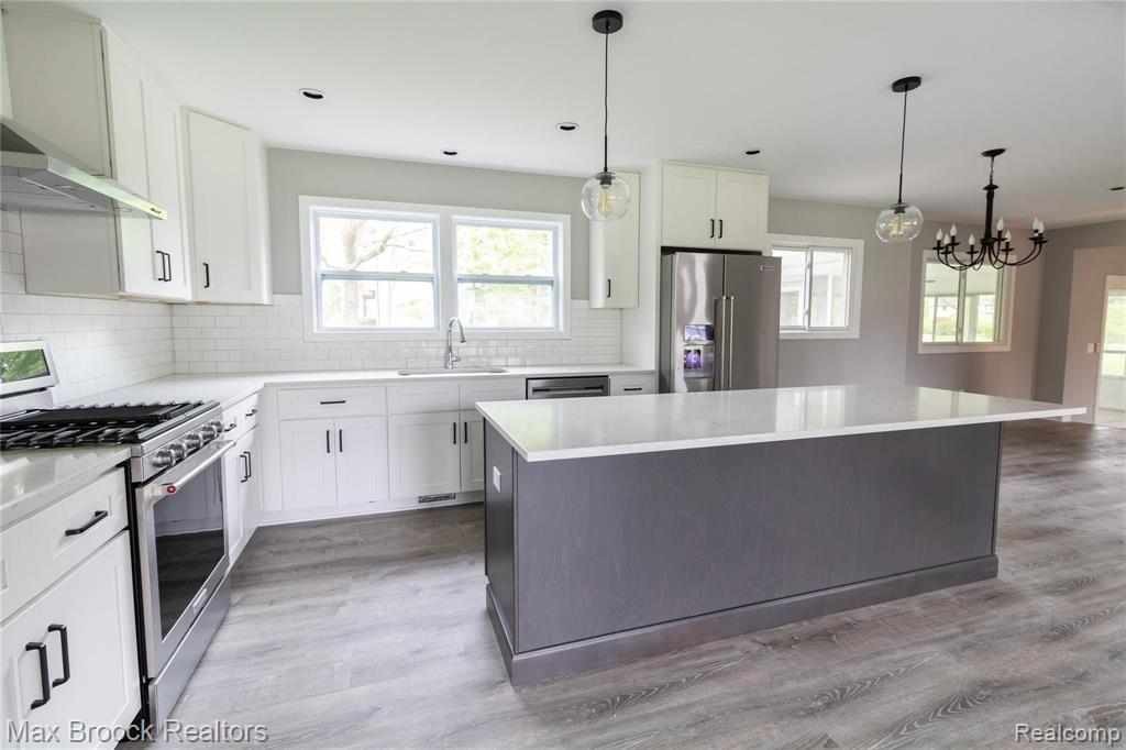20005 Ronsdale Drive Beverly Hills, MI 48025 - Photo 8 of 35