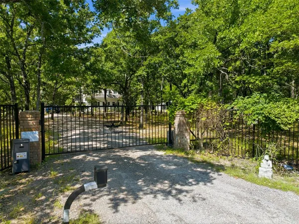 $849,900 | 10670 County Road 2450, Terrell, TX 75160