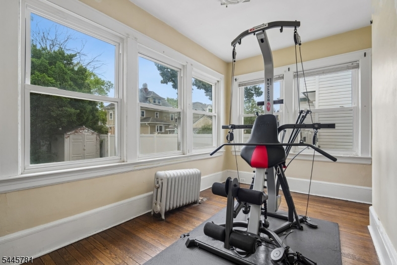 585 Ridge Street Newark, NJ 07104 - Photo 15 of 34