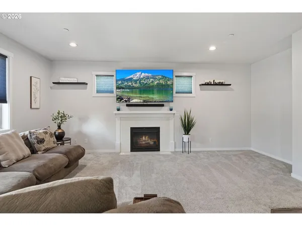 $639,000 | 6635 Larissa Lane, Gladstone, OR 97027