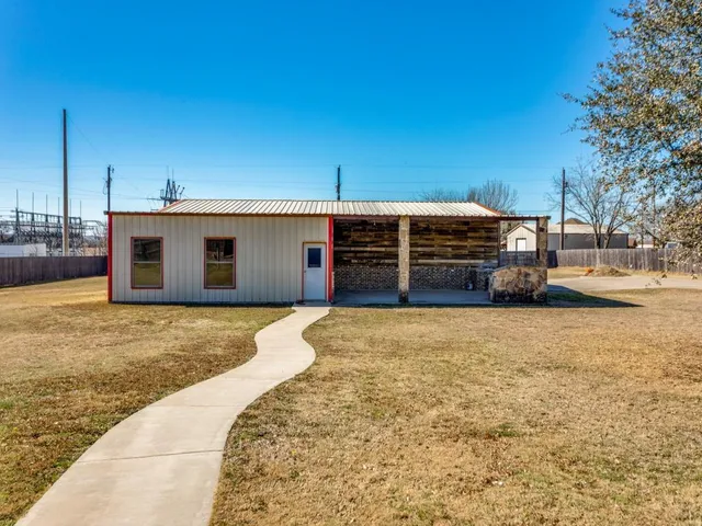$3,200 | 105 Yeary Lane, Aledo, TX 76008