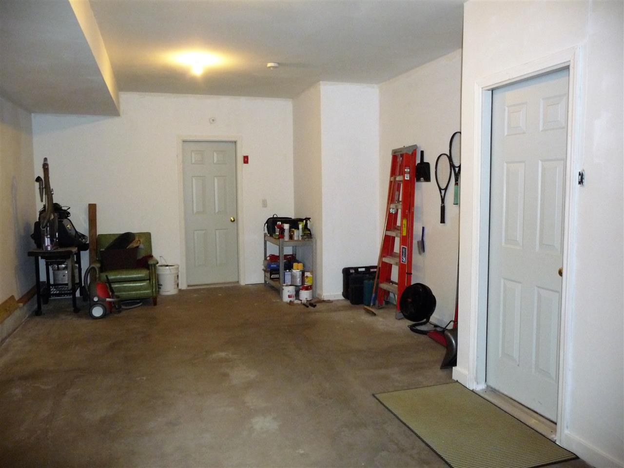 721 Mammoth Road, Unit 13 Manchester, NH 03104 - Photo 17 of 19