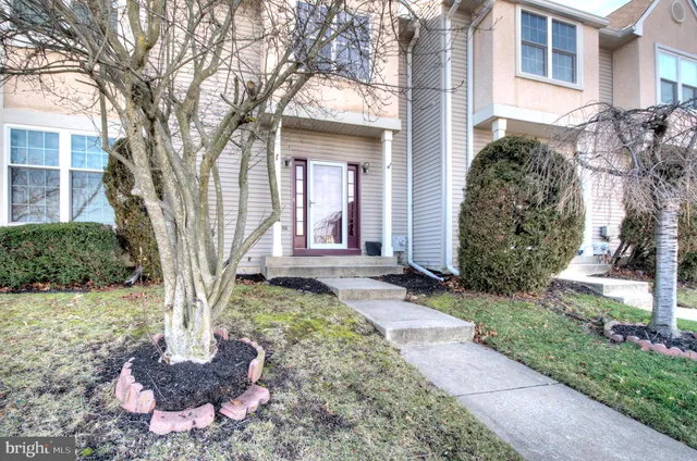 $230,000 | 49 Winterberry Court, Glassboro, NJ 08028