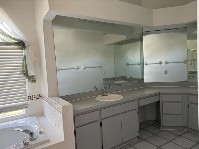 $3,150 | 18230 Dolly Brook Lane, Lutz, FL 33549