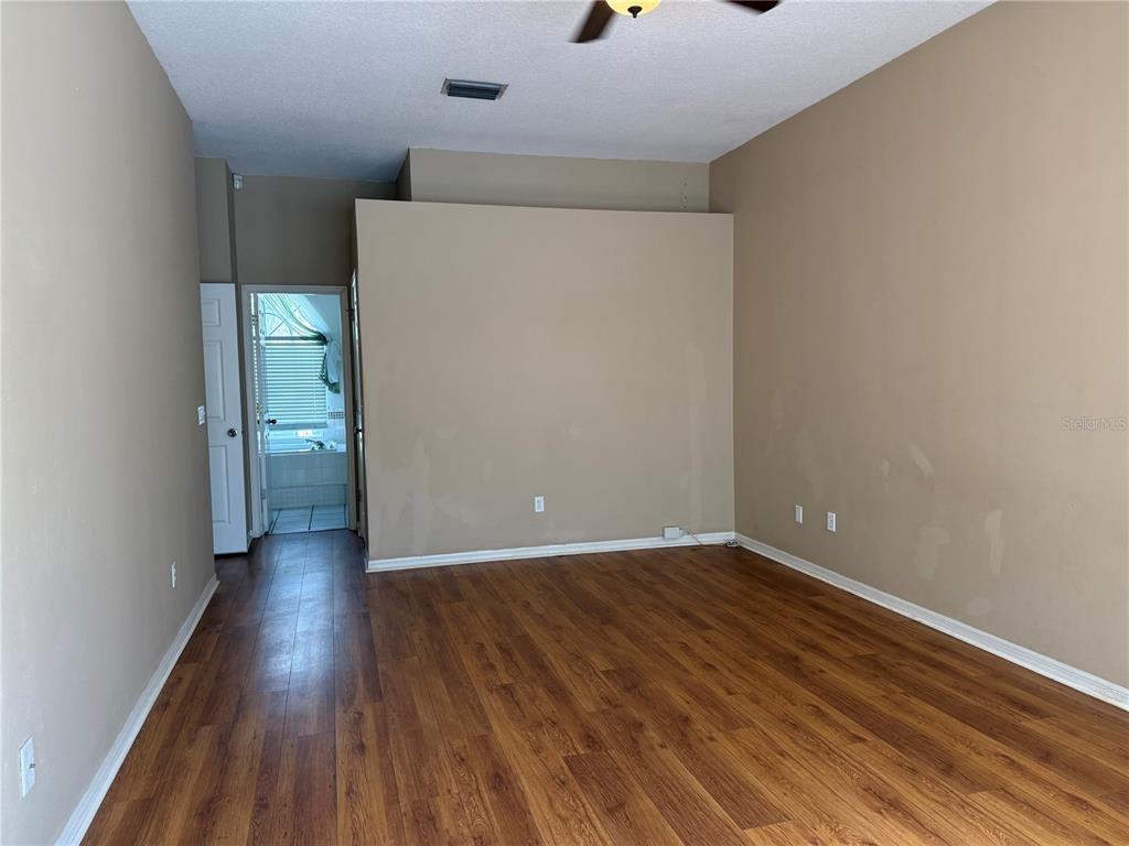 18230 Dolly Brook Lane Lutz, FL 33549 - Photo 9 of 35