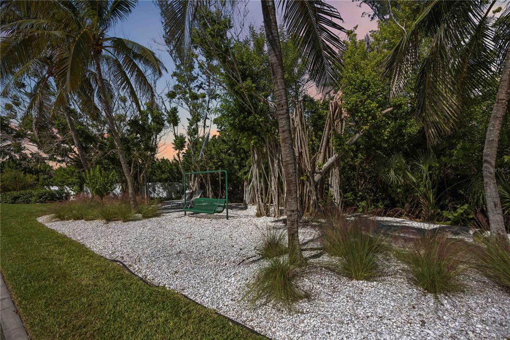 6322 Laguna Drive, Unit 1 Longboat Key, FL 34228 - Photo 40 of 70