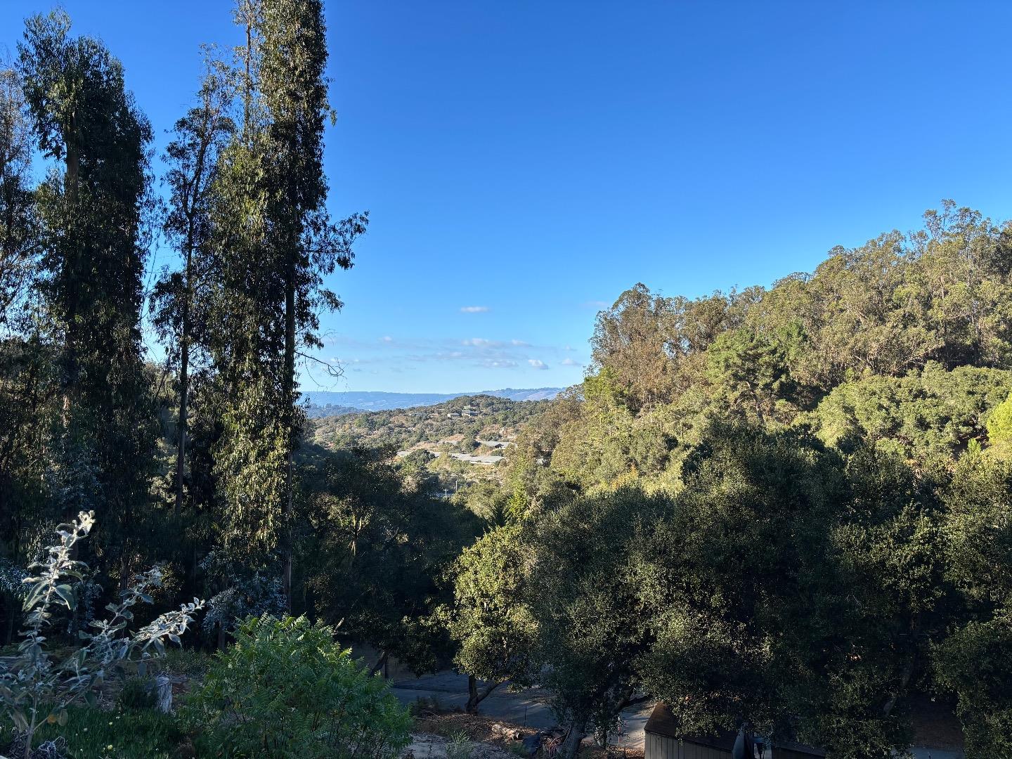 809 Maher Road Salinas, CA 93907 - Photo 8 of 17 a view of a building