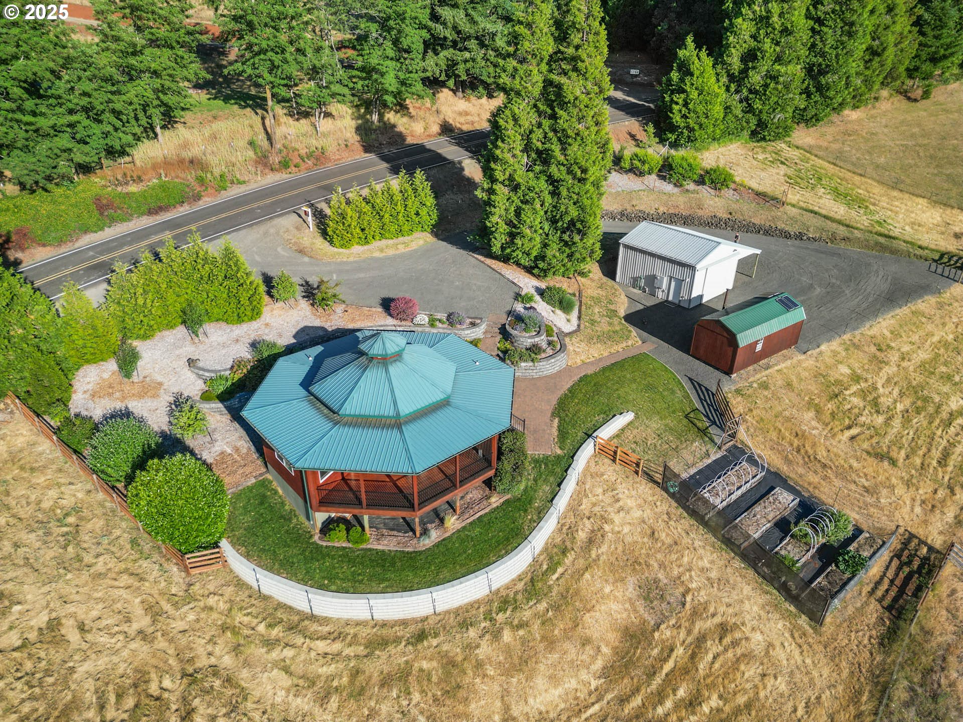 6477 Elkhead Road Yoncalla, OR 97499 - Photo 2 of 35