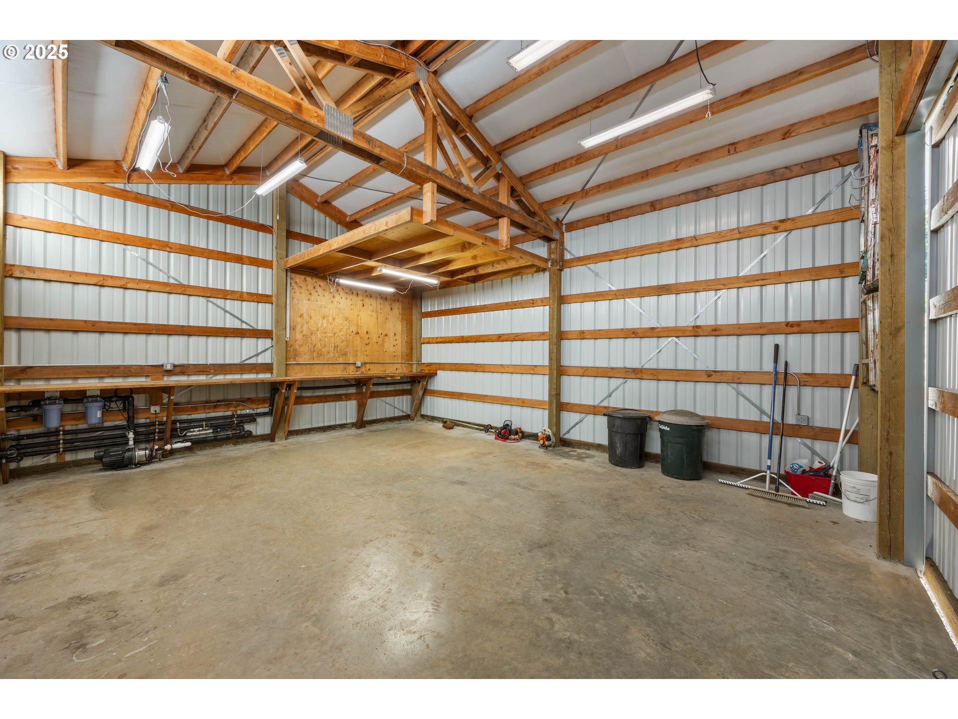 6477 Elkhead Road Yoncalla, OR 97499 - Photo 28 of 35 a view of a room with gym equipment
