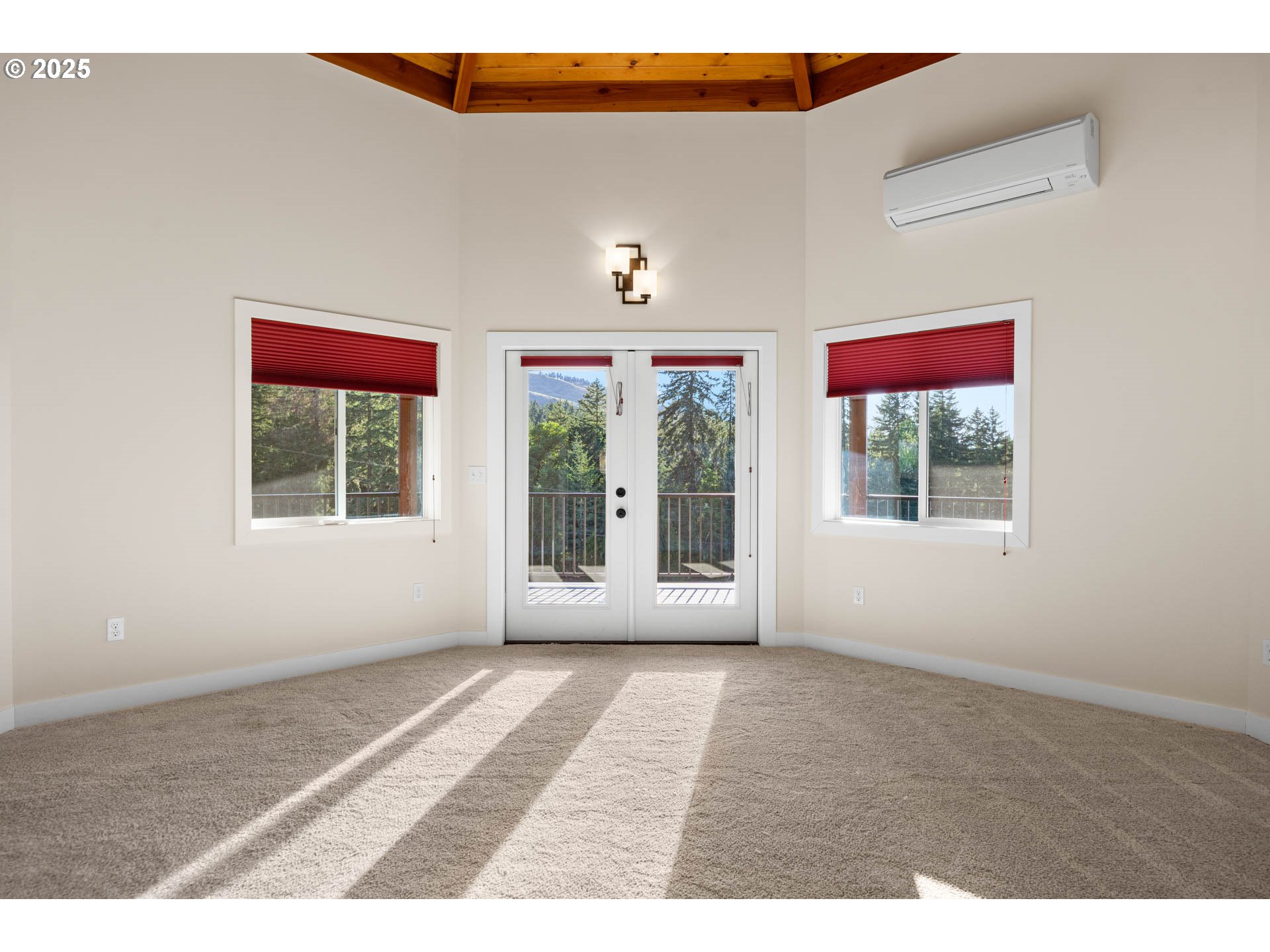 6477 Elkhead Road Yoncalla, OR 97499 - Photo 6 of 35 a view of an empty room with a window