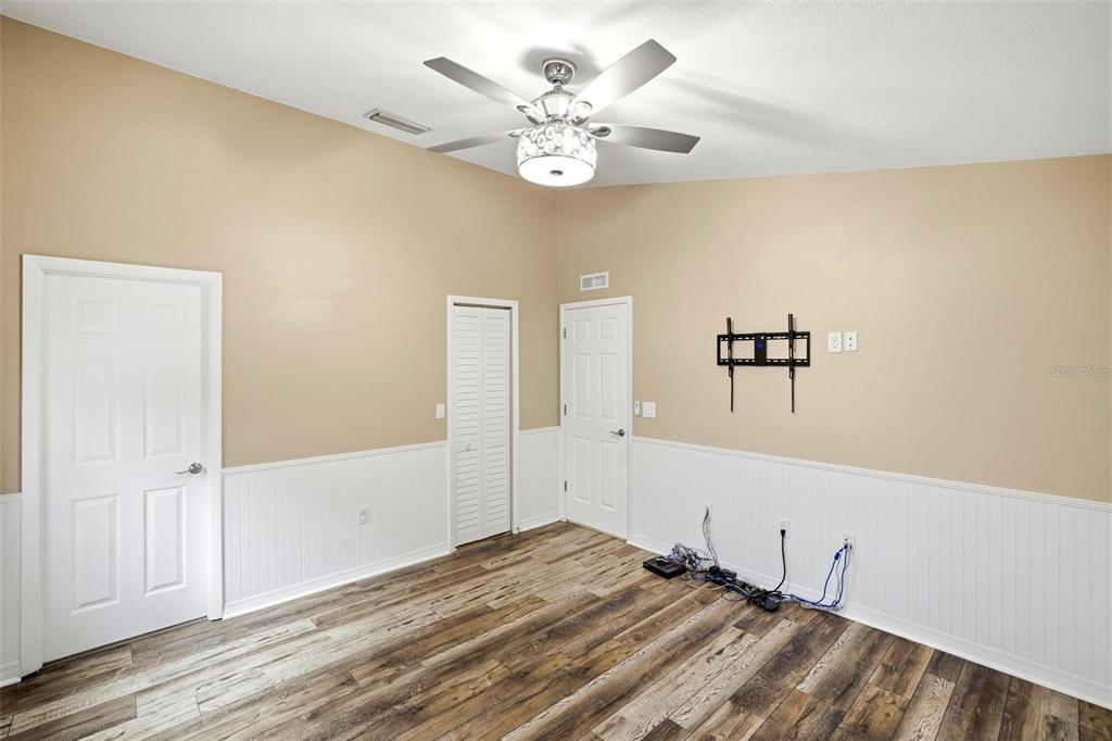 3945 Warren Street Sarasota, FL 34233 - Photo 18 of 41