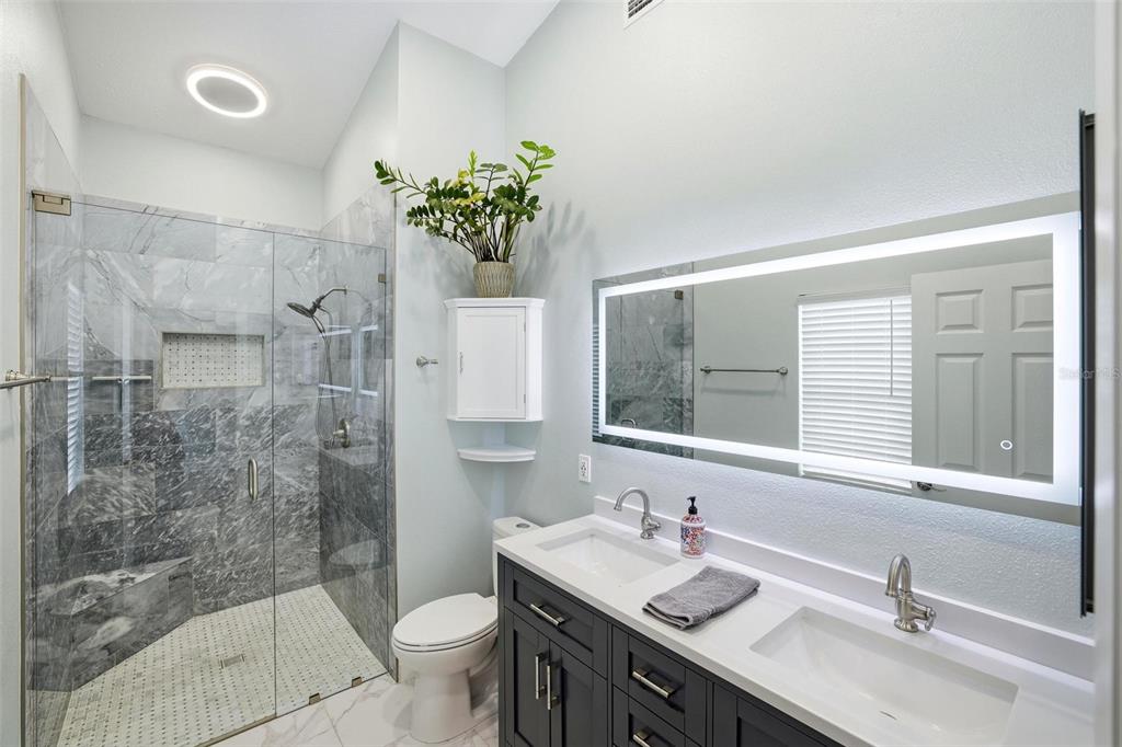 3945 Warren Street Sarasota, FL 34233 - Photo 19 of 41