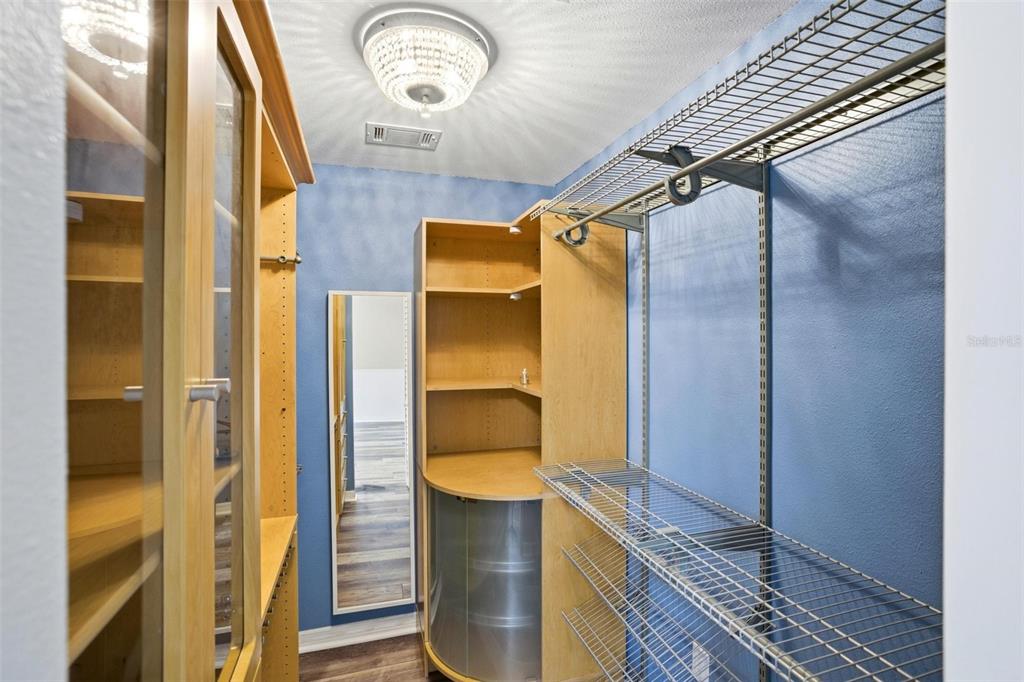 3945 Warren Street Sarasota, FL 34233 - Photo 20 of 41