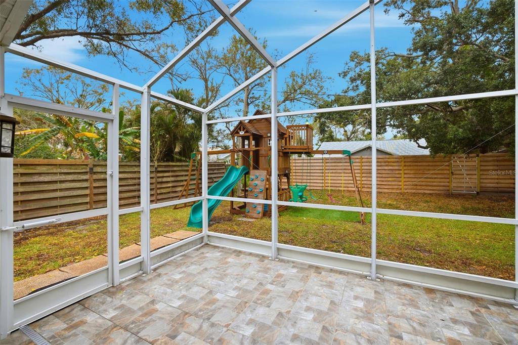 3945 Warren Street Sarasota, FL 34233 - Photo 32 of 41