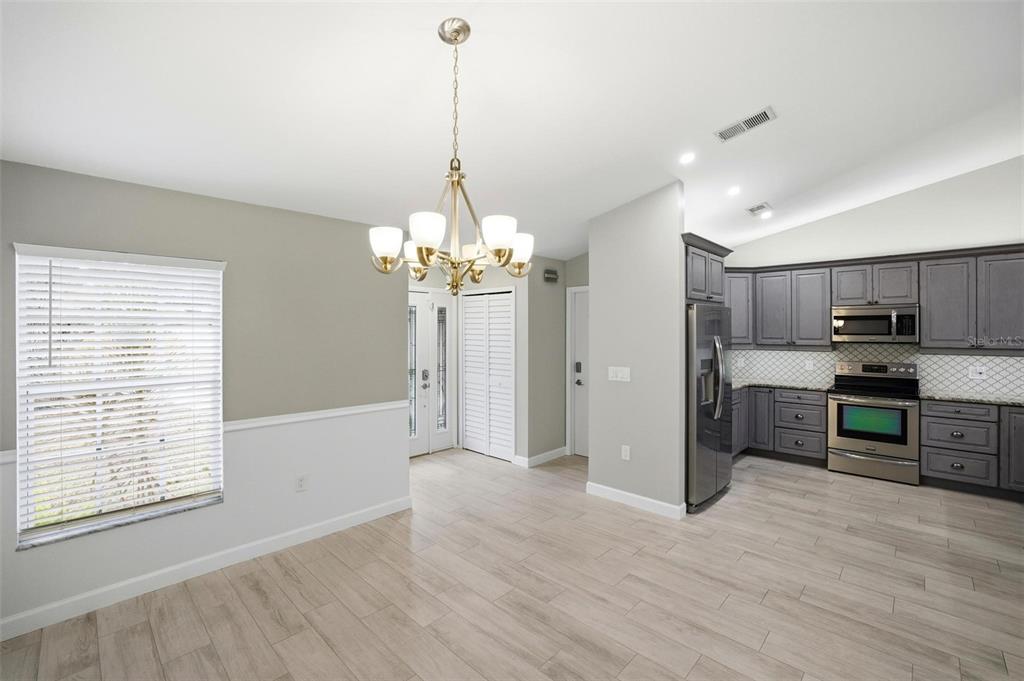 3945 Warren Street Sarasota, FL 34233 - Photo 5 of 41