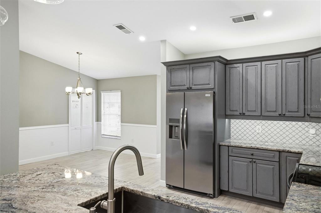 3945 Warren Street Sarasota, FL 34233 - Photo 9 of 41