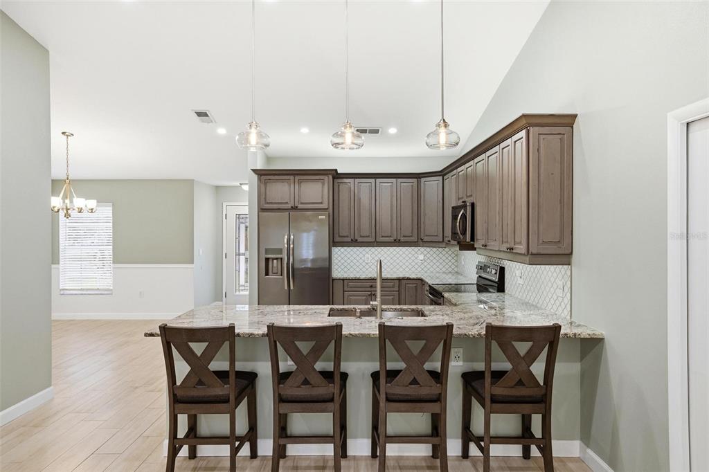 3945 Warren Street Sarasota, FL 34233 - Photo 10 of 41