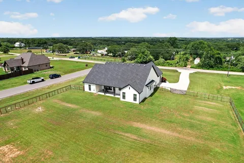 $455,000 | 849 County Road 4699, Boyd, TX 76023