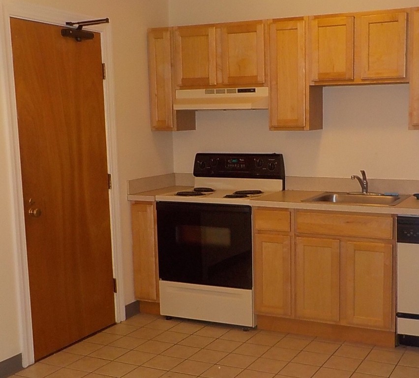 17 Davis Road, Unit A14 Acton, MA 01720 - Photo 4 of 5 Gallery Image 4