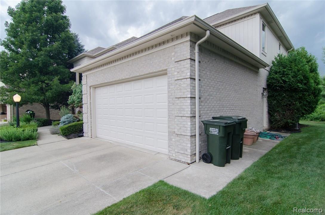 2124 Wentworth Drive Rochester, MI 48307 - Photo 33 of 45 GRU_2012.jpg