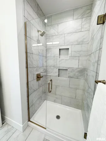 $359,500 | 620 West North Street, Mount Sterling, IL 62353