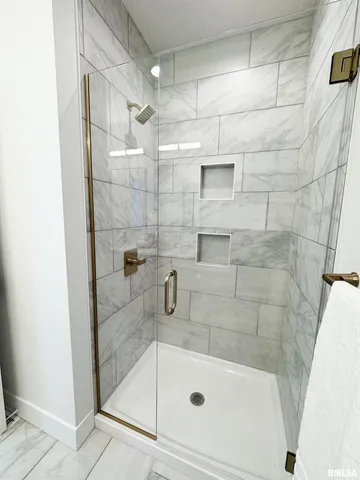 $359,500 | 620 West North Street, Mount Sterling, IL 62353