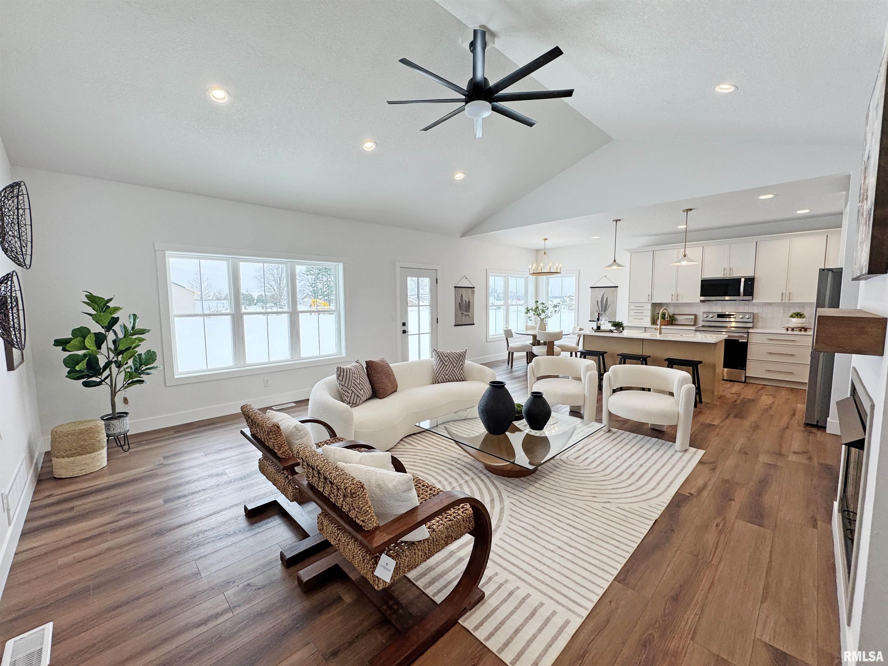 620 West North Street Mount Sterling, IL 62353 - Photo 4 of 20