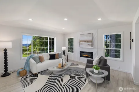 $1,599,000 | 902 18th Street, Mukilteo, WA 98275