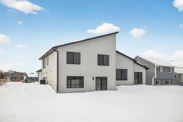 $640,000 | 9938 14th Circle Northeast, St. Michael, MN 55376