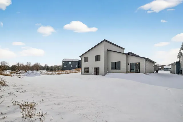 $640,000 | 9938 14th Circle Northeast, St. Michael, MN 55376