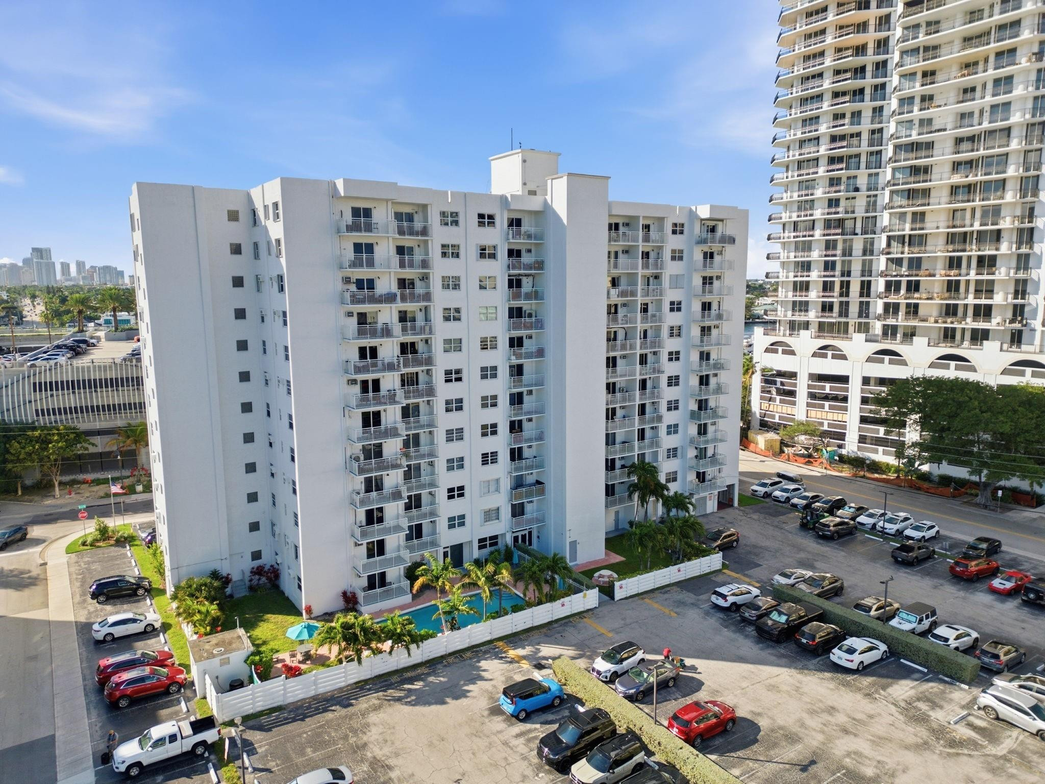 200 South Birch Road, Unit 906 Fort Lauderdale, FL 33316 - Photo 22 of 31 Photo 22