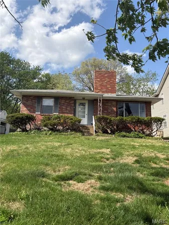 $350,000 | 1053 Chelsea Avenue, Glendale, MO 63122
