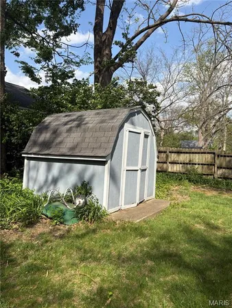 $350,000 | 1053 Chelsea Avenue, Glendale, MO 63122