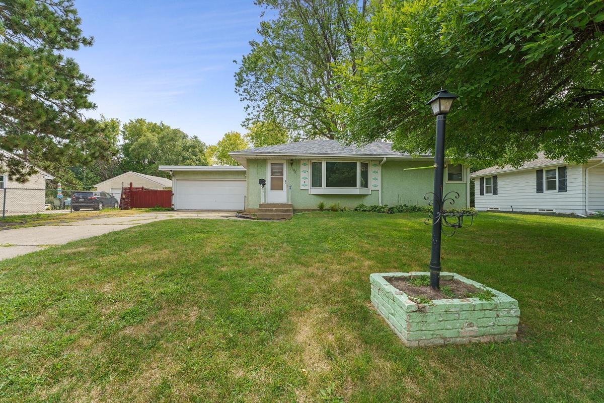 1194 Laurie Road West Roseville, MN 55113 - Photo 1 of 1 Gallery Image 1