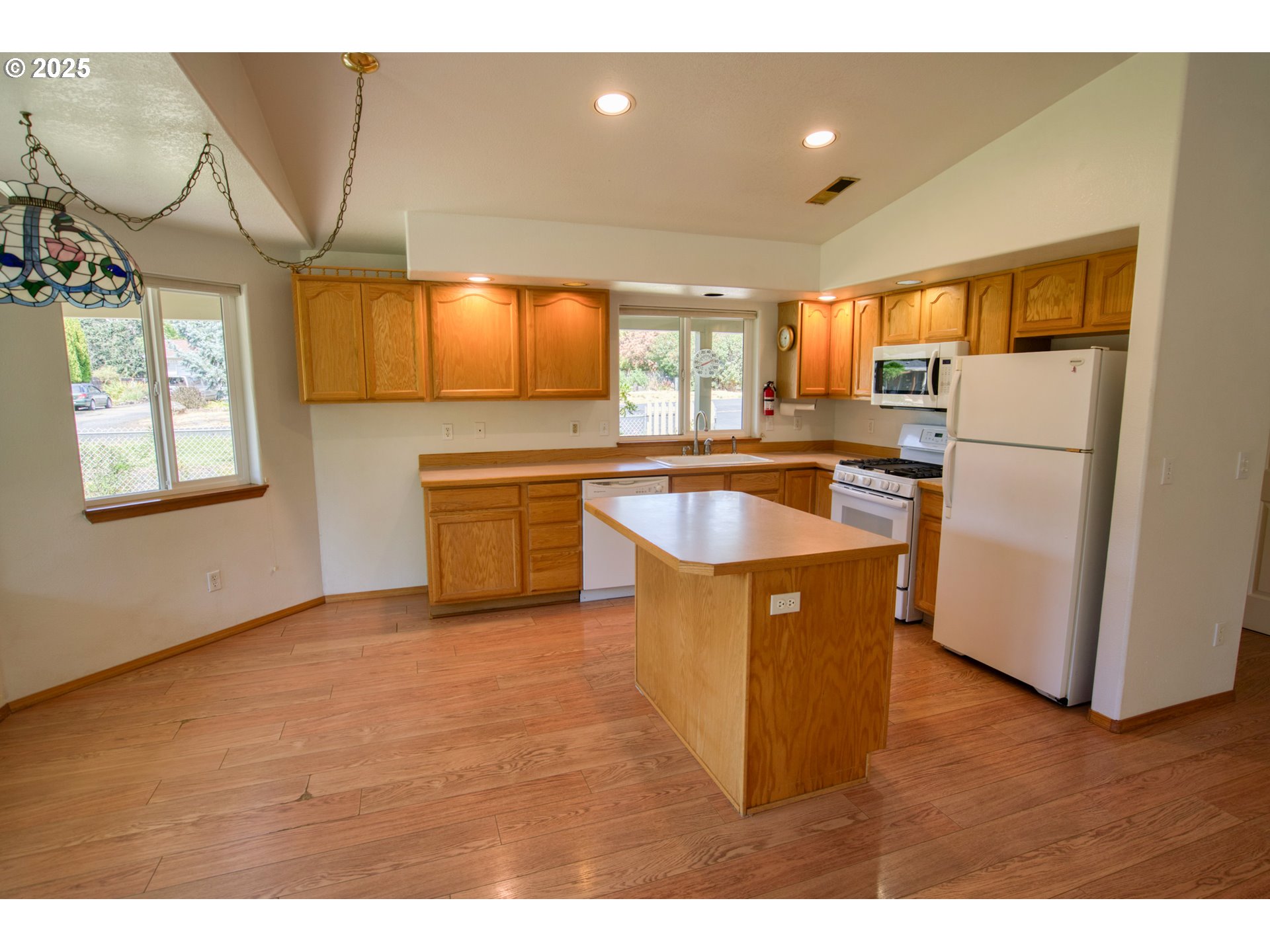 1413 Brislawn Loop Road White Salmon, WA 98672 - Photo 24 of 38 Gallery Image 24