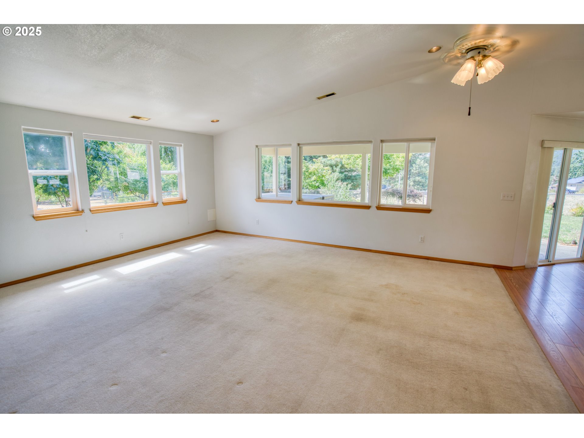 1413 Brislawn Loop Road White Salmon, WA 98672 - Photo 32 of 38 Gallery Image 32